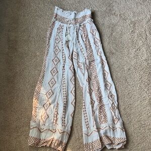 Surf Gypsy Geometric Wide-Leg Pants in Cream and Tan